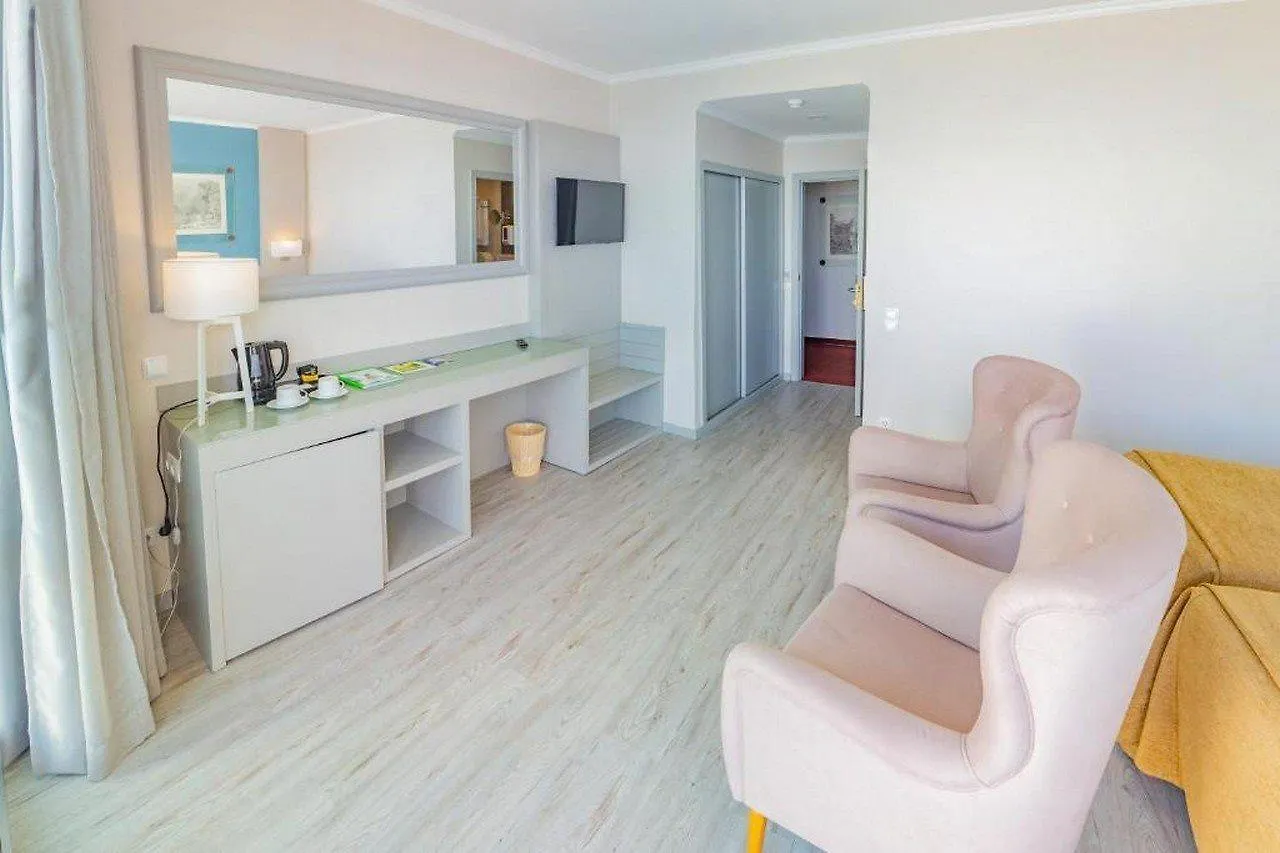 Hotel Orca Praia Funchal  4*, Funchal (Madeira)