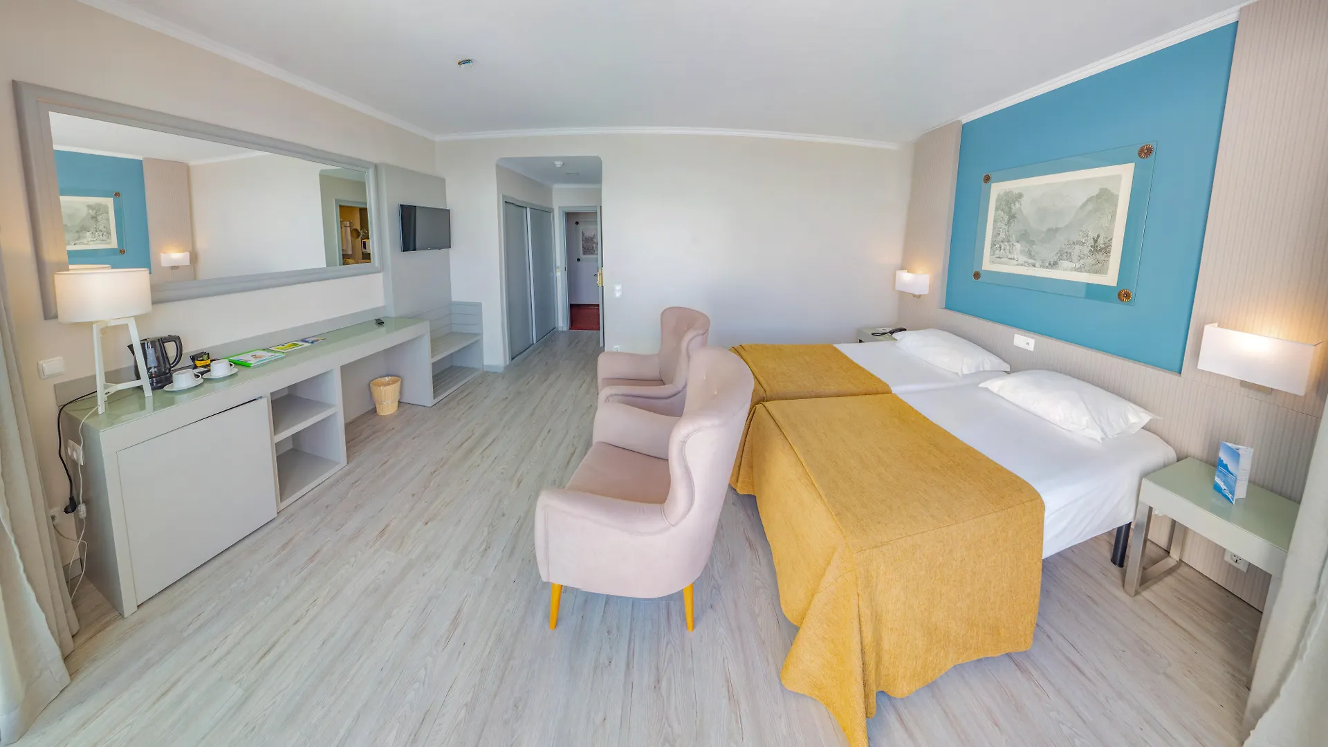 Hotel Orca Praia Funchal  4*, Funchal (Madeira)